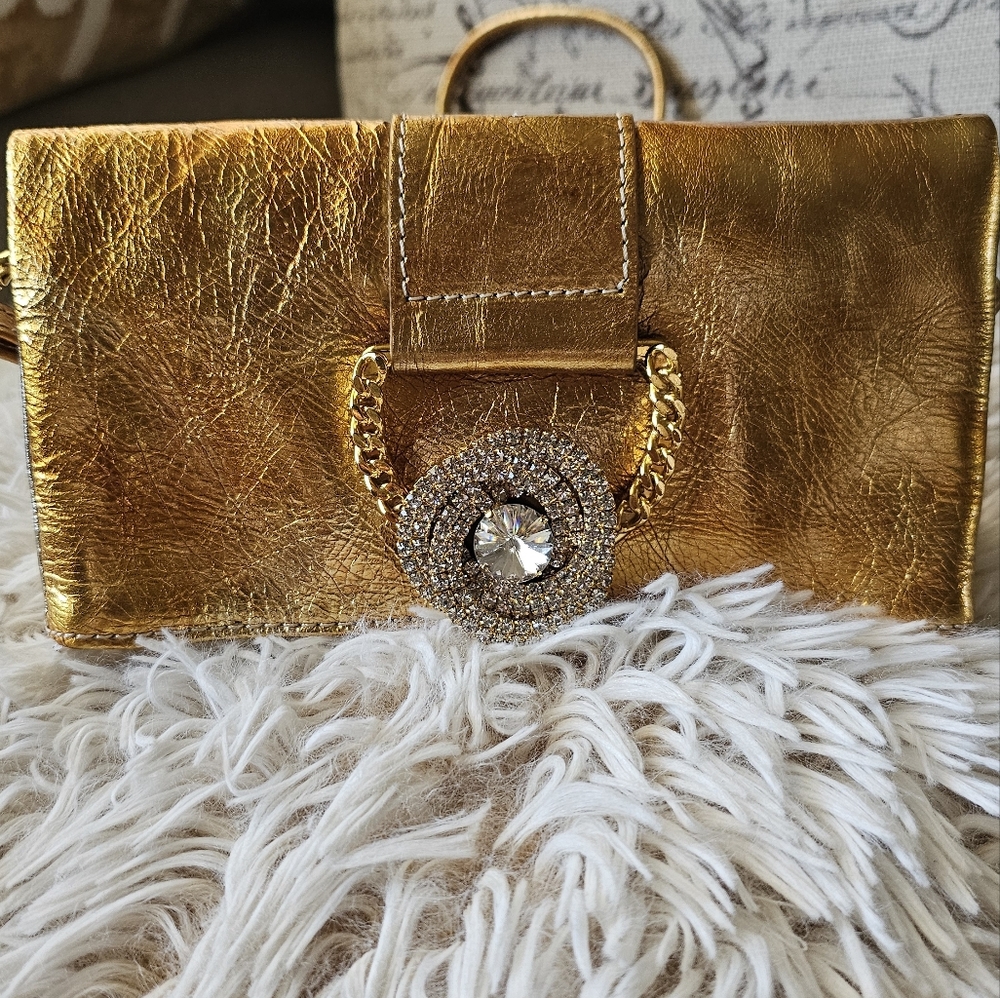 Elegant Gold Clutch with Crystal Accent